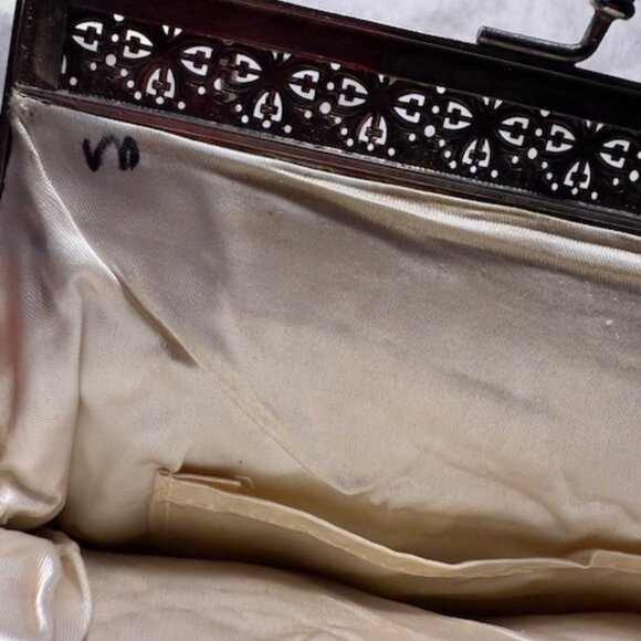 VINTAGE SILVER EVENING BAG PURSE Made in Hong Kong with PEARL DETAIL - Picture 6 of 6